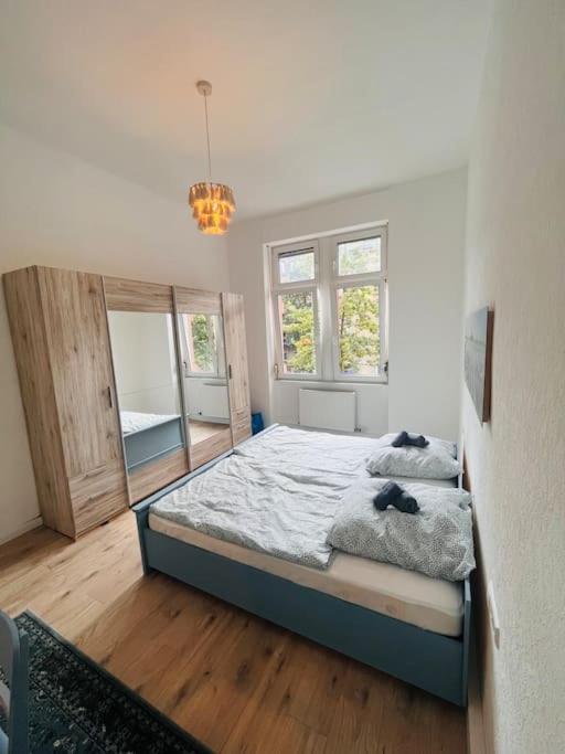 Kuenstlerisches Apartment Karlsruhe Exterior foto