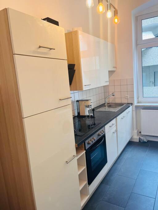 Kuenstlerisches Apartment Karlsruhe Exterior foto